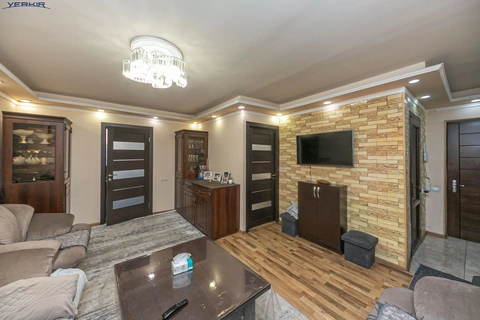 Apartments Code: 9+2191411