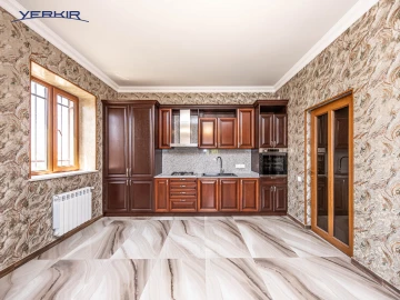 Houses Code: 10+512660