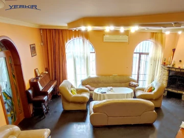 Առանձնատներ Կոդ` 4+507932