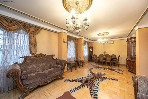 Houses Code: 9+5176260