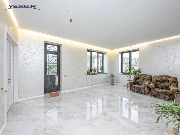 Houses Code: 9+517852