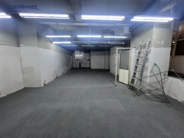 Commercial properties Code: 8+917114