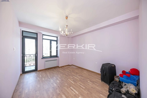 Բնակարաններ Կոդ` 5+3315487