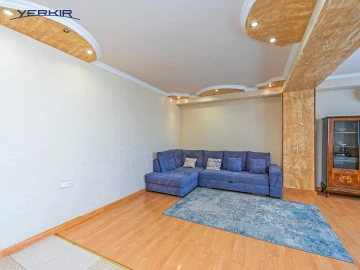 Բնակարաններ Կոդ` 5+218964