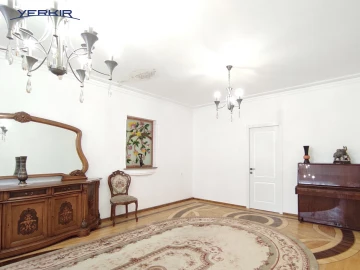 Houses Code: 4+509235