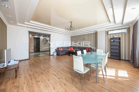 Apartments Code: 5+4480340