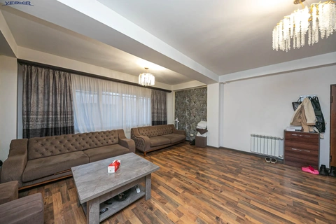 Բնակարաններ Կոդ` 9+2383079