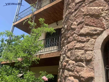 Houses Code: 3+510800