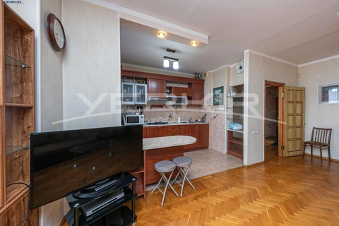Apartments Code: 10+3472639