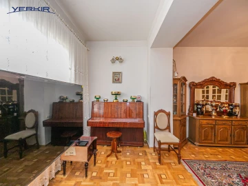 Квартиры Код 5+220675