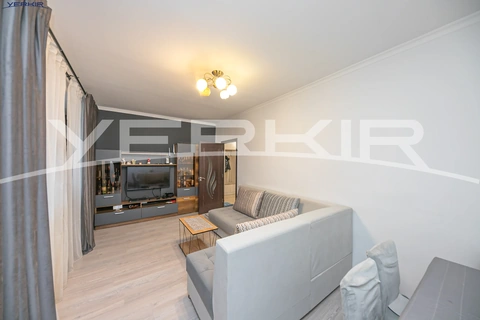 Apartments Code: 9+3886067