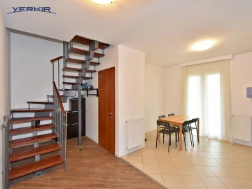 Houses Code: 5+510775