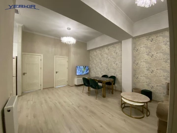 Apartments Code: 8+318510