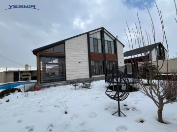 Houses Code: 1+515825