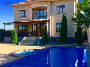 Houses Code: 1+519499