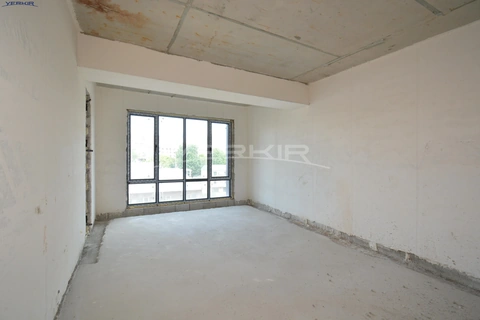 Apartments Code: 9+3341311