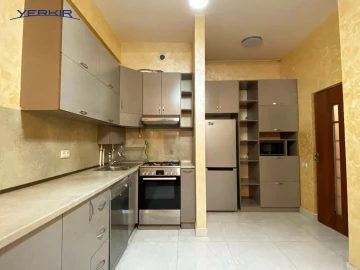 Apartments Code: 8+211470