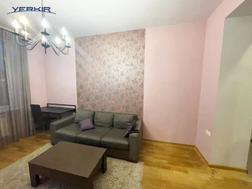 Բնակարաններ Կոդ` 5+813861