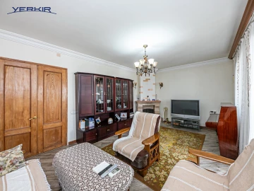 Apartments Code: 8+319441