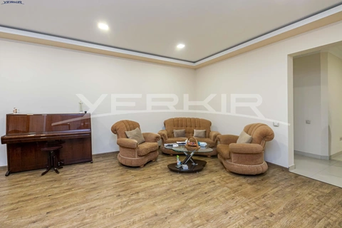 Բնակարաններ Կոդ` 10+4650050