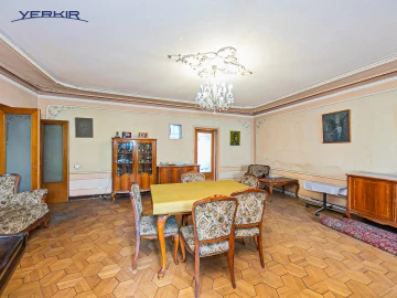 Apartments Code: 5+33521