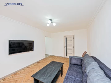 Apartments Code: 5+218598