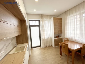 Houses Code: 4+507974