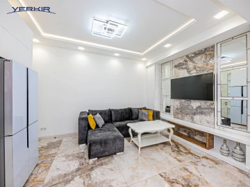 Apartments Code: 8+320404