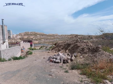 Земля Код 9+610832