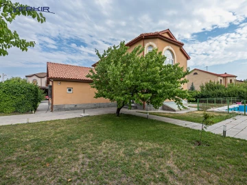 Houses Code: 5+519026