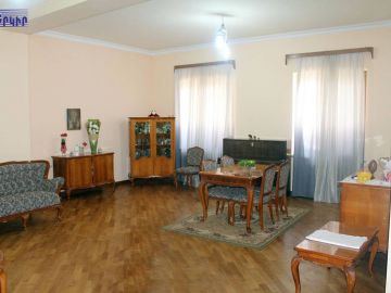 Houses Code: 4+50811