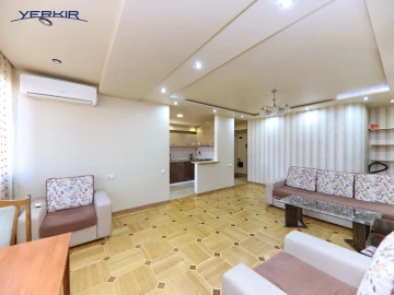 Բնակարաններ Կոդ` 5+213774