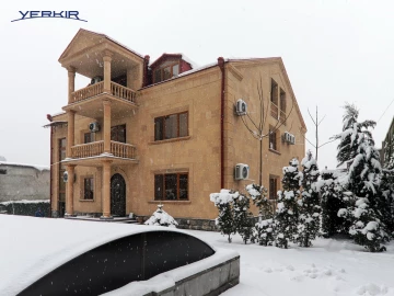 Առանձնատներ Կոդ` 9+515525