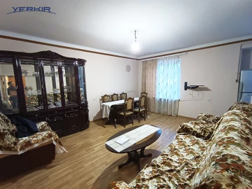 Բնակարաններ Կոդ` 9+214206