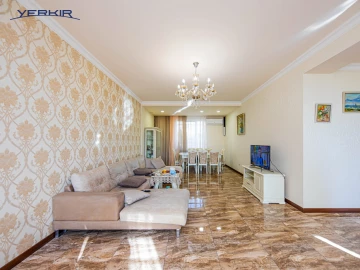 Առանձնատներ Կոդ` 5+5347140