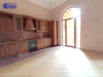 Բնակարաններ Կոդ` 10+202742