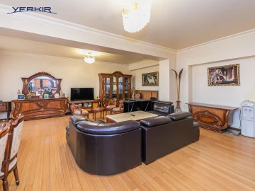 Apartments Code: 9+320430