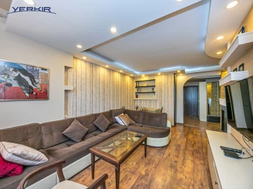 Բնակարաններ Կոդ` 5+3332372