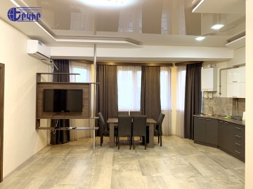 Բնակարաններ Կոդ` 5+301232