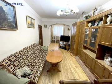 Բնակարաններ Կոդ` 10+216606