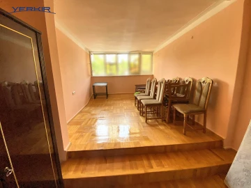 Commercial properties Code: 4+710906