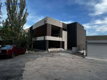 Կոմերցիոն Տարածքներ Կոդ` 3+915252