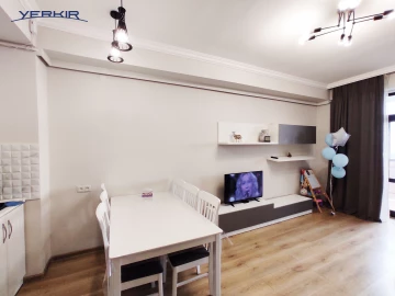 Բնակարաններ Կոդ` 10+212261