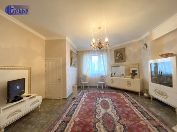 Apartments Code: 5+22438