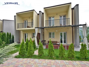 Houses Code: 5+510775