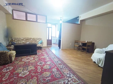 Բնակարաններ Կոդ` 9+218013