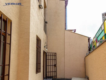 Առանձնատներ Կոդ` 9+5266856