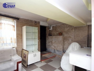 Կոմերցիոն Տարածքներ Կոդ` 3+91082