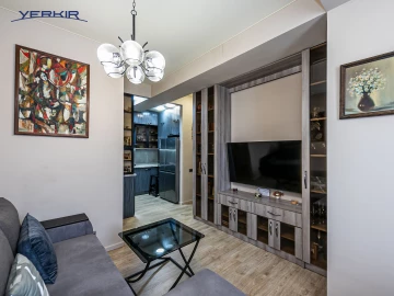 Բնակարաններ Կոդ` 5+319790