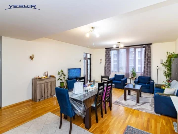 Բնակարաններ Կոդ` 5+214467